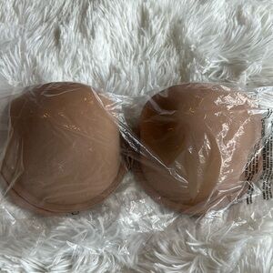 NWT Victoria’s Secret Body by Victoria Perfect Shape Push-Up Smooth Bra 34C Nude